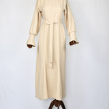 Robe beige avec perle
