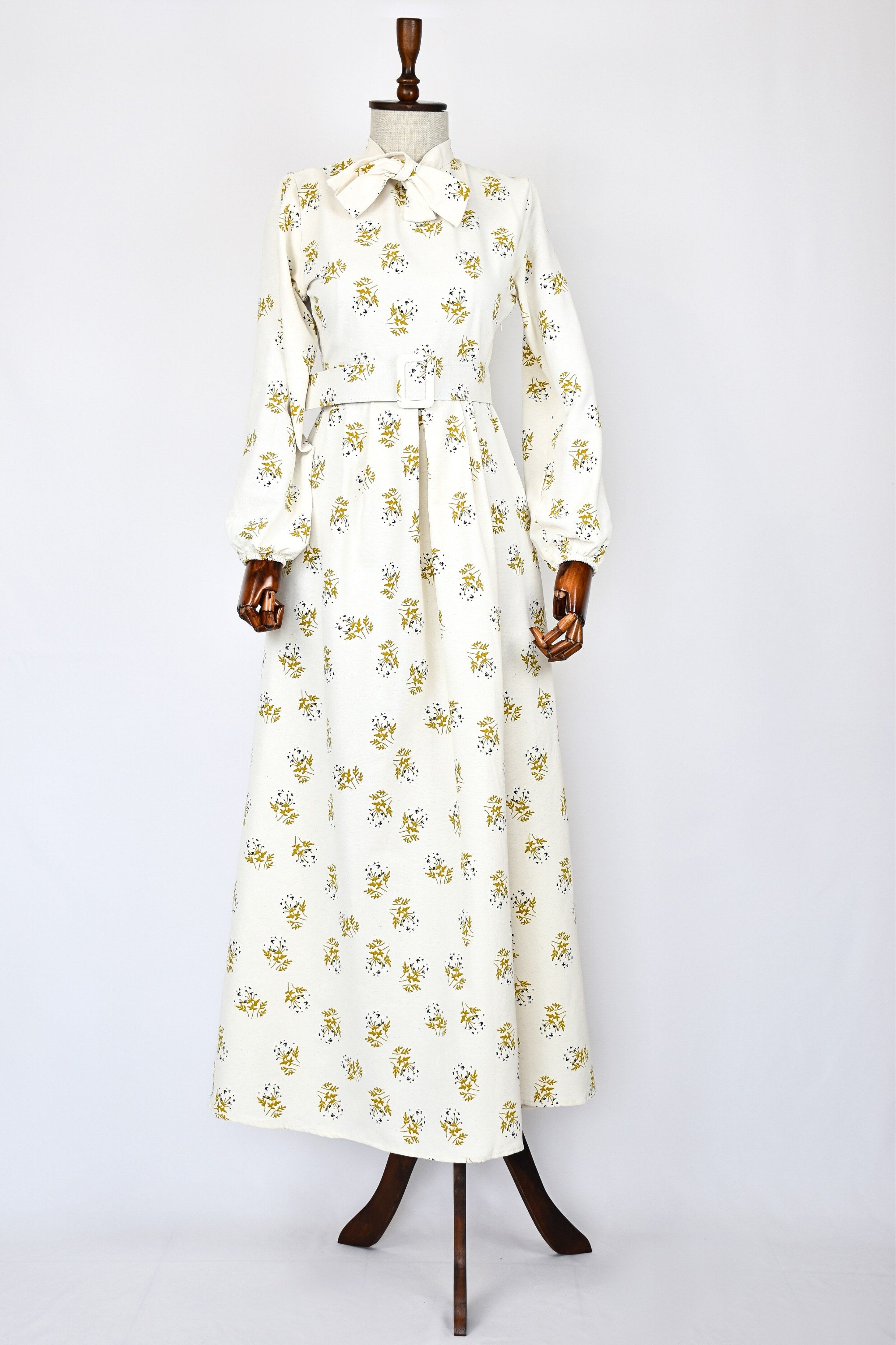 Robe Florale Ecru