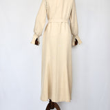 Robe beige avec perle
